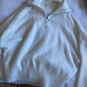 H&M white half zip fuzzy sweatshirt